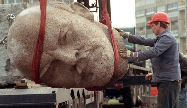 У Румунії пропонують заборонити комуністичну пропаганду