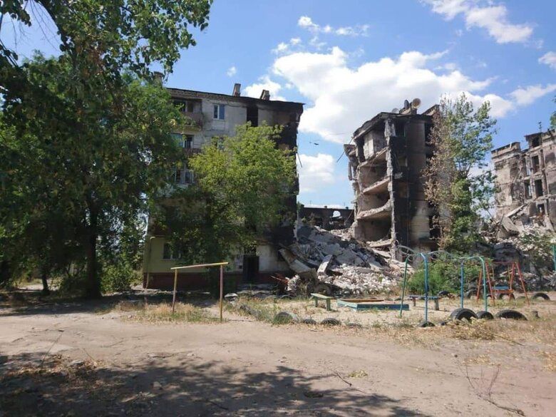 Росіяни хотіли перерізати автошлях Бахмут - Лисичнаськ, але зазнали втрат. ЗСУ стримали ворога, - Гайдай 05