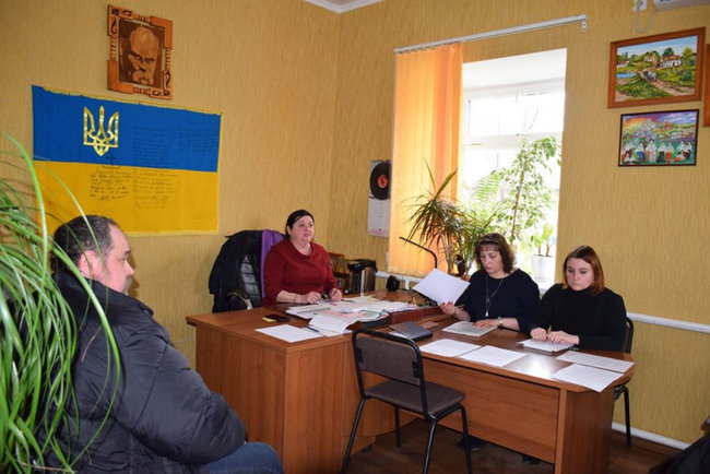Депутати Новосанжарської ради - Зеленському: Медичний центр для евакуйованих розташований у житловому масиві і підключений до централізованої каналізації 02