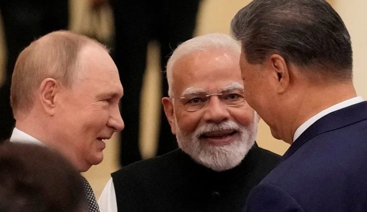 Відносини між Китаєм, Індією та РФ сприяють миру та глобальній стабільності, - МЗС КНР