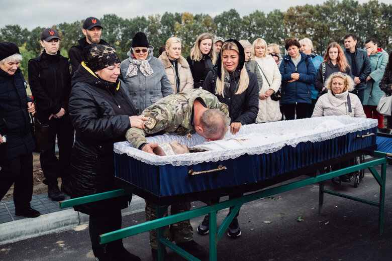 In Brovary, bid farewell to soldier Oleksandr Fatieiev, who died in battle against ruscists in Luhansk region, was held 05