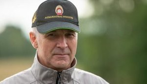 Міністр оборони Латвії Пабрікс - Росії: Відведіть війська від кордону - тоді поговоримо. Ми не будемо їсти такі пельмені за обідом, у нас інші плани