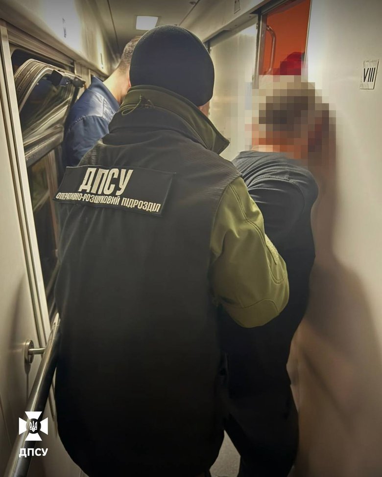 Разоблачены перевозчики уклонистов