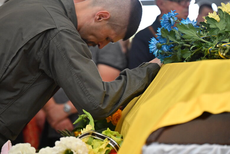 Із відомим льотчиком Андрієм Пільщиковим (Juice), який загинув в авіатрощі на Житомирщині, попрощалися у Києві 17