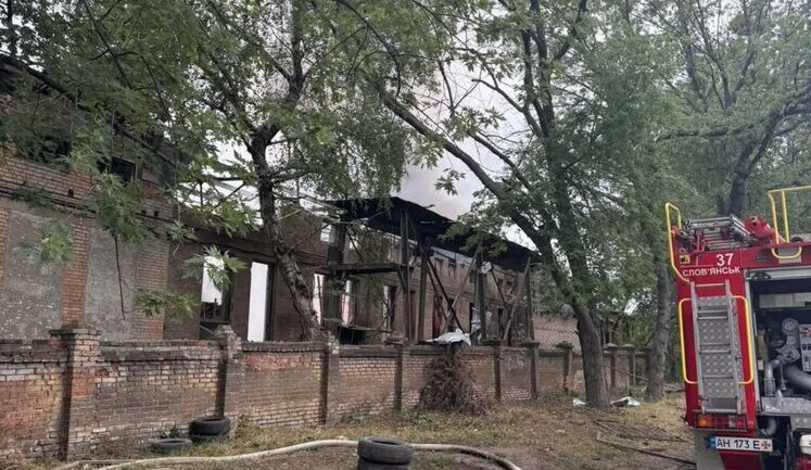 Enemy drones attacked Sloviansk again at night: houses and warehouses damaged. PHOTOS