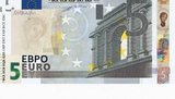 Введена в обращение новая пятиевровая купюра с кириллицей и изображением богини Европы. ФОТО