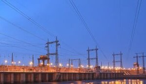 Рух через дамбу Кременчуцької ГЕС перекрито для ремонтних робіт