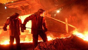 Виплавка чавуну зросла, виробництво сталі скоротилося: Які зміни відбулись у металургії у 2025 році