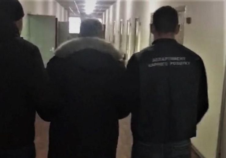 Громадянина Німеччини, який підозрюється у шахрайському заволодінні майже мільйоном євро, затримали у Києві, - Нацполіція 01