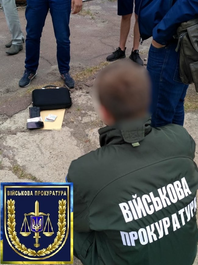 Военнослужащий на Черниговщине за 3 тыс. грн пускал гражданских лиц на территорию военного объекта для игры в пейнтбол 04