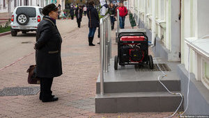 Crimea's blackout: "Humming generator heralds good news". PHOTOS