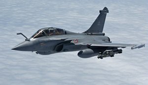 Франция направляет три истребителя Rafale для защиты восточного фланга НАТО, - Макрон