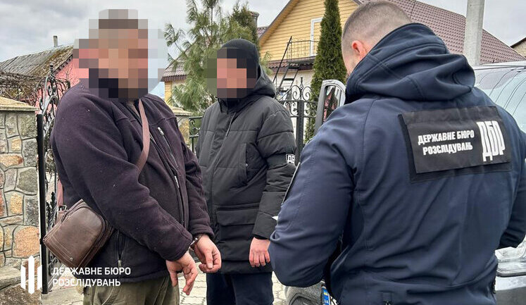 1 млн грн за 500 іспитів: затримано посадовців, які організували масштабну схему хабарів на видачі посвідчень мисливцям, - ДБР. ВІДЕО+ФОТОрепортаж