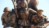 В Керчи вместо памятника морякам-десантникам установили "карикатурных персонажей". ФОТО