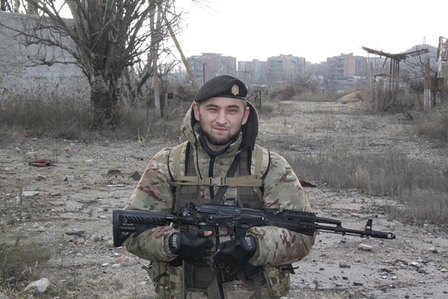 Тату, немає мені заміни, не можу кинути підрозділ: Народний герой України, доброволець Назар Опришко, друг Бористень, був на фронті до останнього, поки не відмовили нирки 01