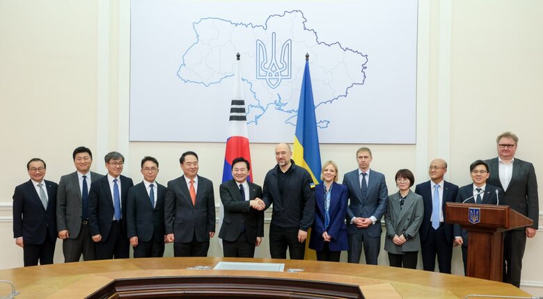 Ukraine and South Korea signed agreement on loans for reconstruction 03