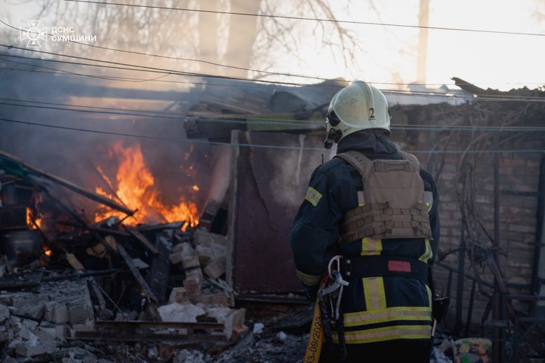 Обстрелы Сумщины: спасатели ликвидировали пожары в Сумах и Белополье