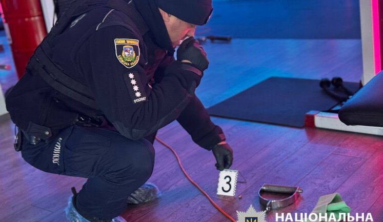 Shooting in shopping centre in Bila Tserkva: man is wounded. PHOTOS