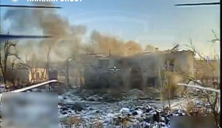 Пилоты 59-й бригады обнаружили и уничтожили пункт управления наземными роботами ВС РФ. ВИДЕО