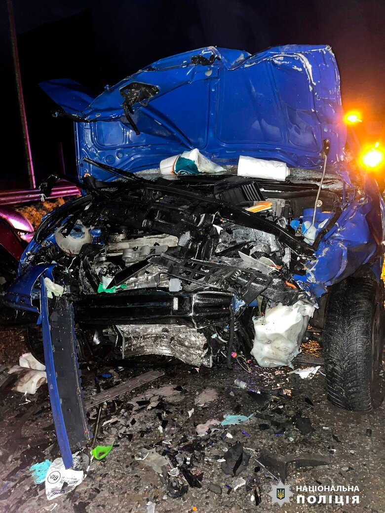 У ДТП під Харковом загинули волонтер і його вагітна дружина, ще двоє людей травмовані 02
