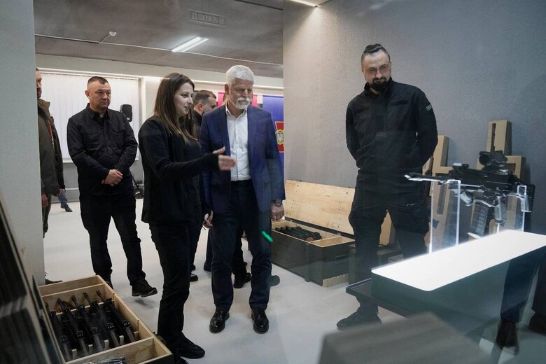 Павел відвідав виробництво гвинтівок