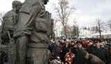 19-летие вывода советских войск из Афганистана: Ющенко, Богатырева и Турчинов возложили цветы, а ветераны выпили по боевых 100 грамм. ФОТОрепортаж.