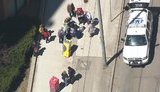 Фургон протаранил толпу пешеходов в Торонто, по предварительным данным, пострадали 10 человек. ВИДЕО+ФОТО