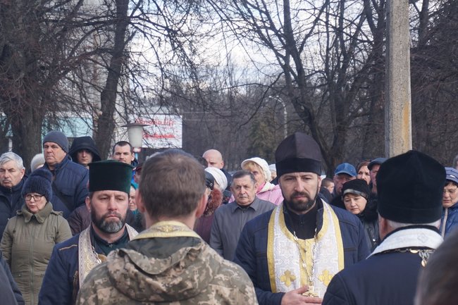 С погибшим на Донбассе воином 58-й ОМПБр Дмитрием Гринем простились в Шостке 08