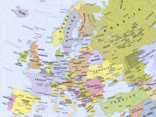 У німецькому атласі Європи окупований Крим зображений частиною РФ 01 У німецькому атласі Європи окупований Крим зображений частиною РФ 01