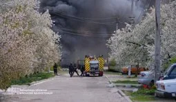У Запоріжжі пролунали вибухи після атаки російських військ. Виникла пожежа