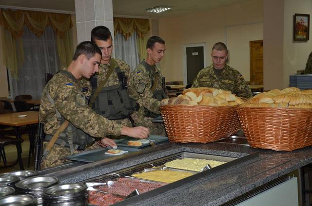 армия курсанты питание