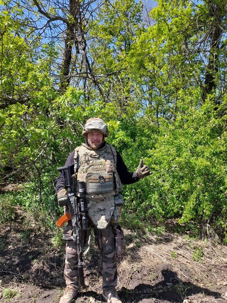 Розвідник Сергій Дячик: На Запорізькому напрямку гаряче завжди. Як було масивно, так і залишається. Багато росіян лягають, але все одно пруться й пруться 03