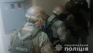 "Допит веде команда Сенсея": подробиці спецоперації із затримання банди, яка вимагала від своїх жертв зізнань у корупції