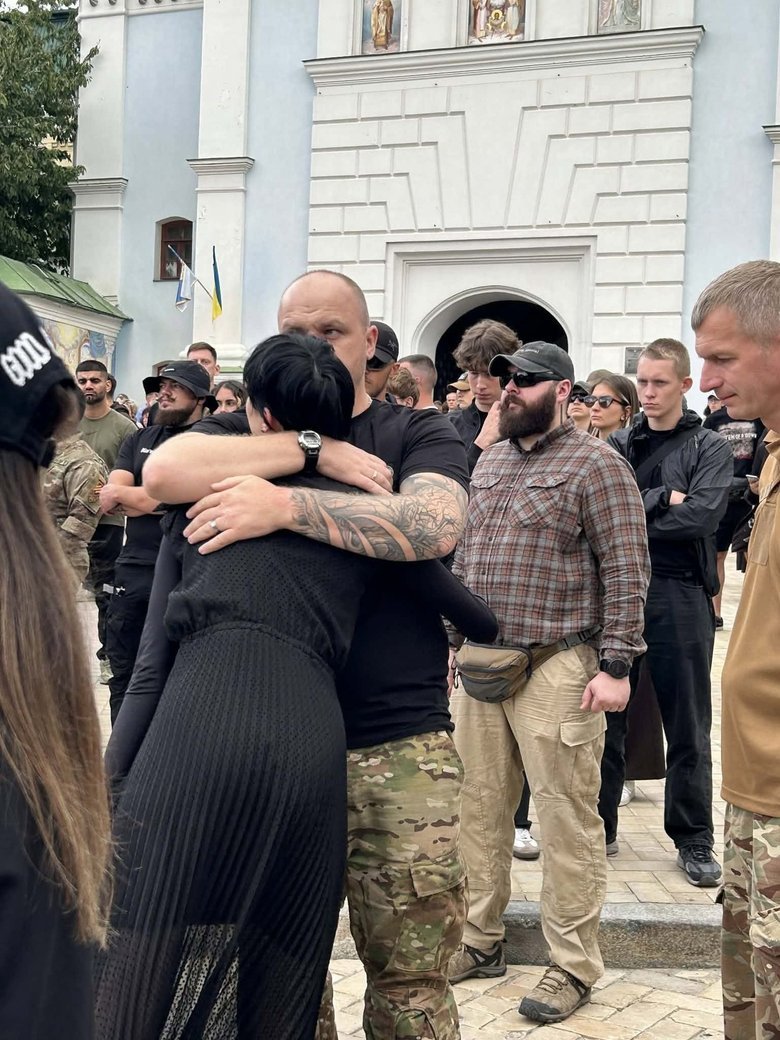 У Києві попрощалися із військовим Даниїлом Серфером Смирновим