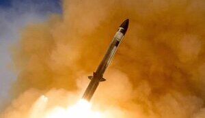 США вперше провели успішне перехоплення балістичної ракети середньої дальності