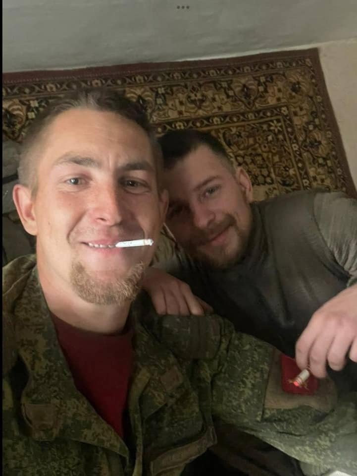 Рашист украл телефон у девушки в Черниговской области: Позже в нем нашли рапорт об отказе участвовать в войне 01