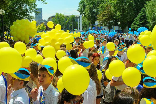школа парад выпуск