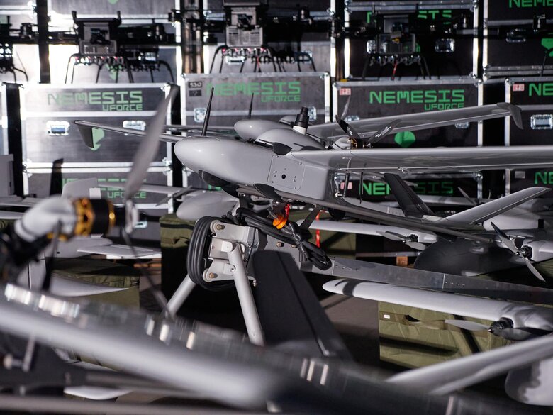 Армия дронов передала более 900 разведывательных, ударных и секретных БПЛА на фронт 06 Армия дронов передала более 900 разведывательных, ударных и секретных БПЛА на фронт 06