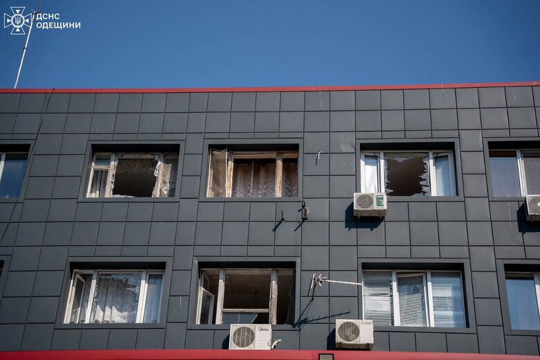 РФ атаковала пожарную часть в Одессе 22 июля