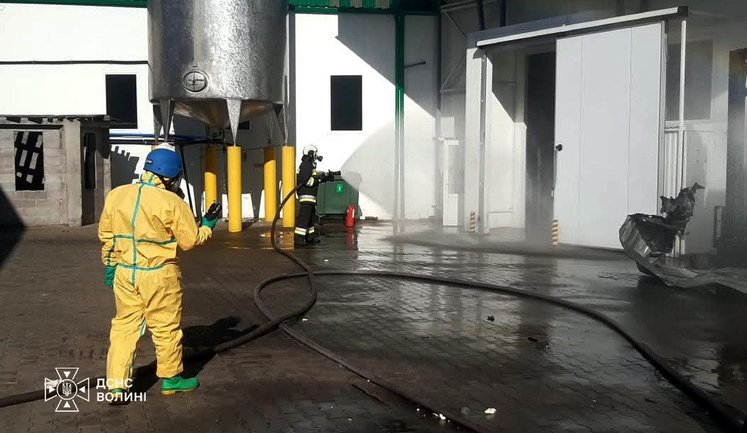 Последствия удара по предприятию на Волыни: погиб человек, есть пострадавшие. ФОТОрепортаж