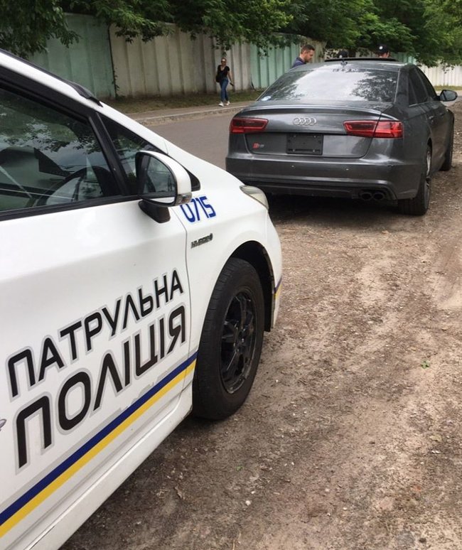 Водії в Києві знімають номерні знаки, щоб уникнути фіксації камерами за перевищення швидкості 01 Водії в Києві знімають номерні знаки, щоб уникнути фіксації камерами за перевищення швидкості 01