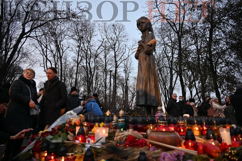 В Киеве почтили память жертв Голодомора 30