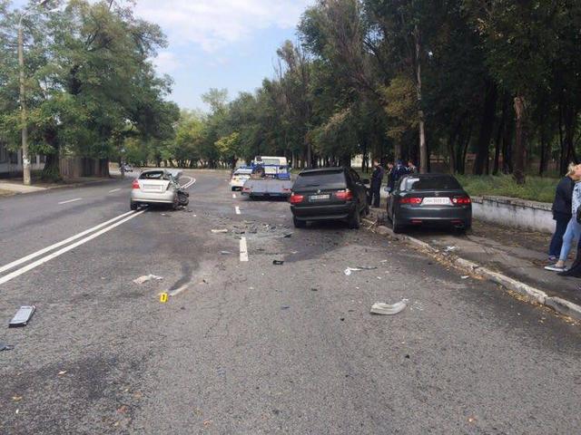 Полицейский BMW X5 попал в ДТП в Днепре: погиб человек 01 Полицейский BMW X5 попал в ДТП в Днепре: погиб человек 01