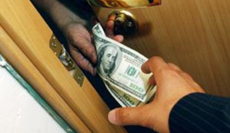 Former head of Ukrzaliznytsia and former commercial director of Ukrposhta accused State Financial Inspection officials of soliciting bribes