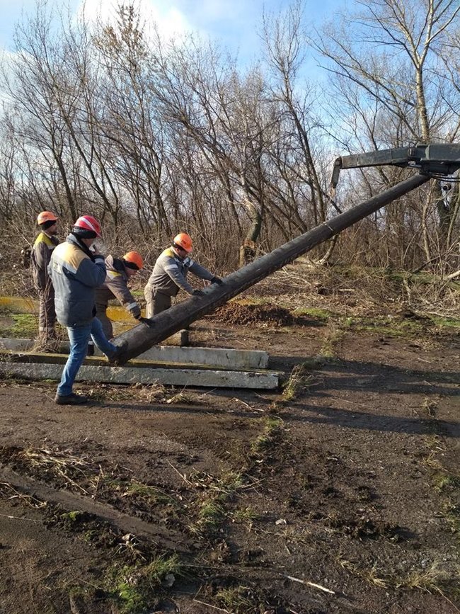 Україна повністю відновила електропостачання в прифронтових населених пунктах Травневому і Гладосовому, - штаб АТО 02