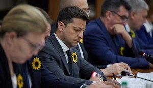 Зеленський зустрівся із родинами загиблих захисників України. ФОТОрепортаж