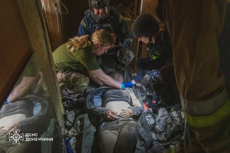Russian bombs hit residential district in Kramatorsk