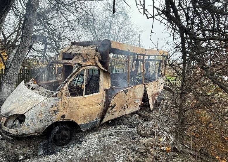 РФ атакувала маршрутку на Донеччині