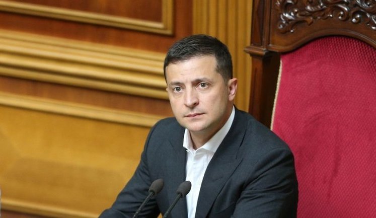 Зеленский хочет лишить кнопкодавов и прогульщиков мандатов