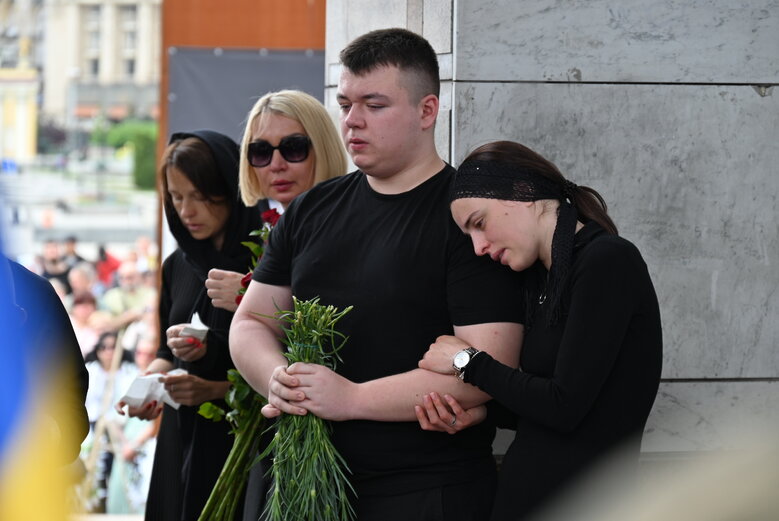 У Києві попрощалися із воїном Едуардом Хатмулліним